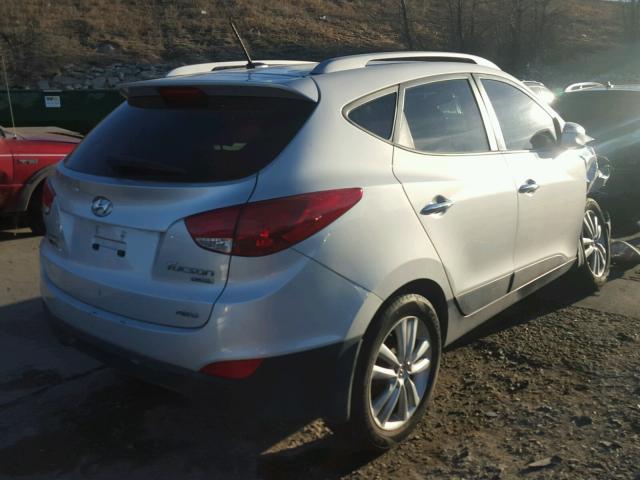 KM8JUCAC1DU553639 - 2013 HYUNDAI TUCSON GLS SILVER photo 4