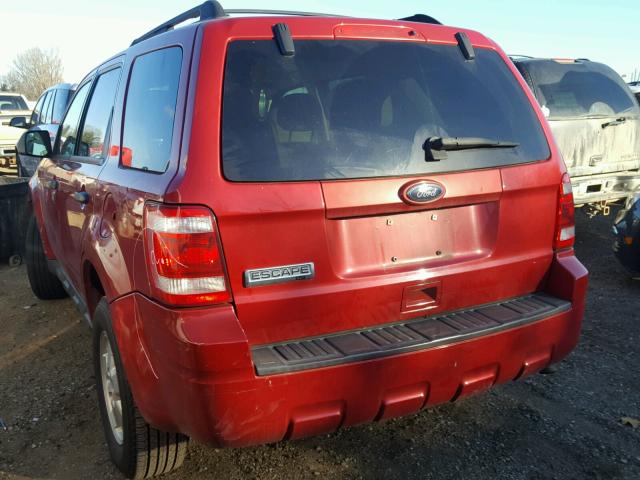 1FMCU0D71BKA12380 - 2011 FORD ESCAPE XLT RED photo 3