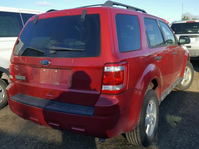 1FMCU0D71BKA12380 - 2011 FORD ESCAPE XLT RED photo 4