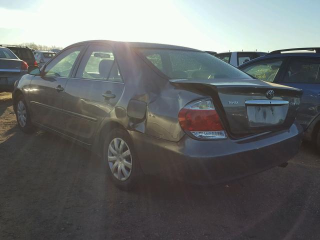 4T1BE32K95U533647 - 2005 TOYOTA CAMRY LE GRAY photo 3