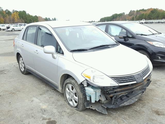 3N1BC11E48L428557 - 2008 NISSAN VERSA S SILVER photo 1