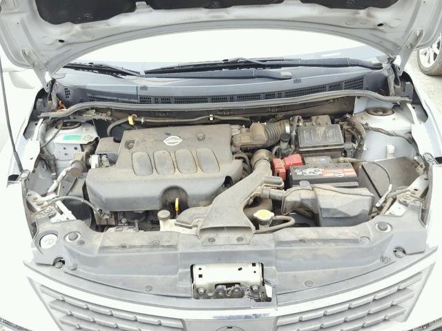 3N1BC11E48L428557 - 2008 NISSAN VERSA S SILVER photo 7