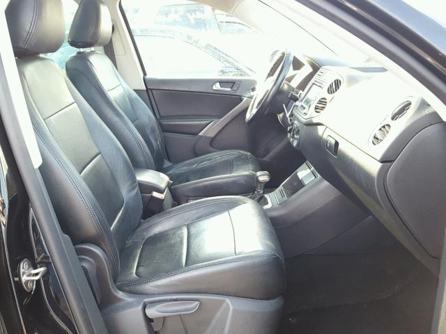 WVGAV75N79W512086 - 2009 VOLKSWAGEN TIGUAN SE 黑色 照片 5