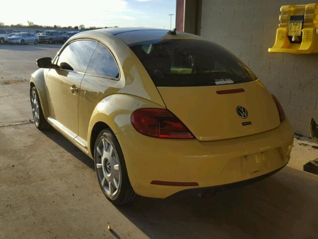 3VWJX7AT0DM675557 - 2013 VOLKSWAGEN BEETLE YELLOW photo 3