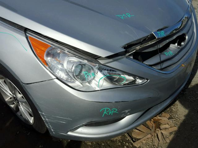 5NPEB4AC8DH788678 - 2013 HYUNDAI SONATA GLS SILVER photo 9