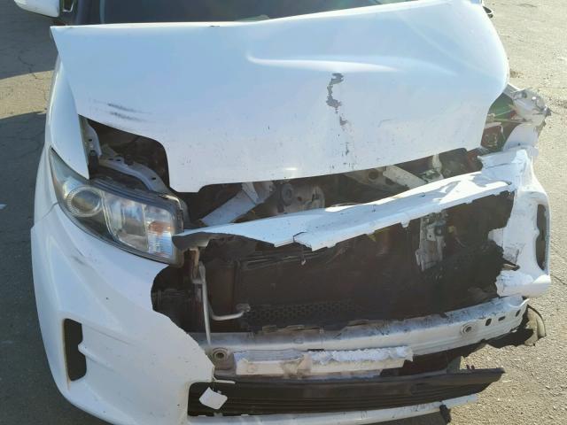 JTLZE4FE0CJ006810 - 2012 TOYOTA SCION XB 白色 照片 9
