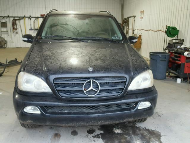 4JGAB57E94A493962 - 2004 MERCEDES-BENZ ML 350 BLACK photo 9