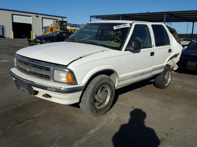 1GNDT13WXS2213955 - 1995 CHEVROLET BLAZER WHITE photo 2