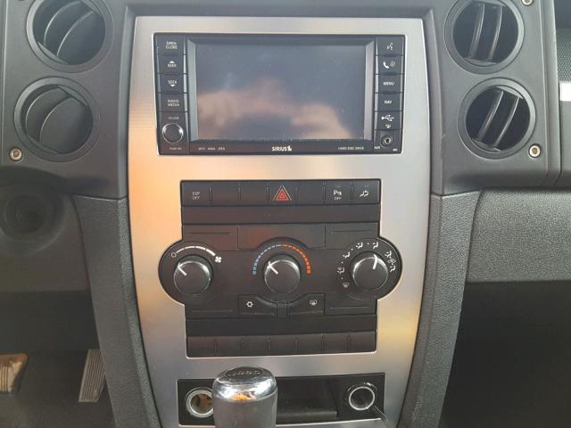 1J8HG48K48C149591 - 2008 JEEP COMMANDER RED photo 9