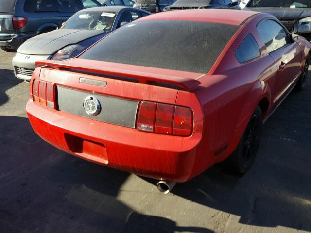 1ZVFT80N765140227 - 2006 FORD MUSTANG RED photo 4