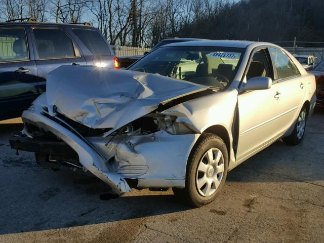 4T1BE32K33U247001 - 2003 TOYOTA CAMRY LE 银色 照片 2
