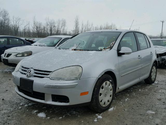 WVWCB71K78W223371 - 2008 VOLKSWAGEN RABBIT GRAY photo 2