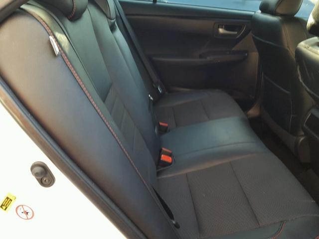 4T1BF1FK4GU235571 - 2016 TOYOTA CAMRY LE თეთრი ფოტო 6