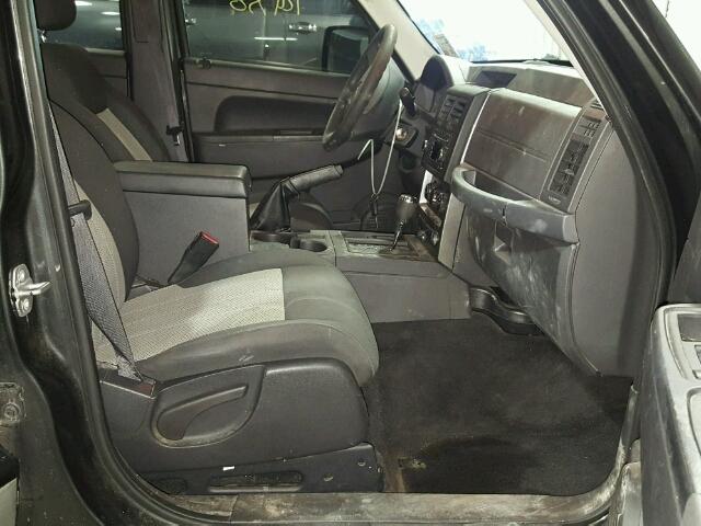 1J4PP2GK3AW154983 - 2010 JEEP LIBERTY SP CHARCOAL photo 5