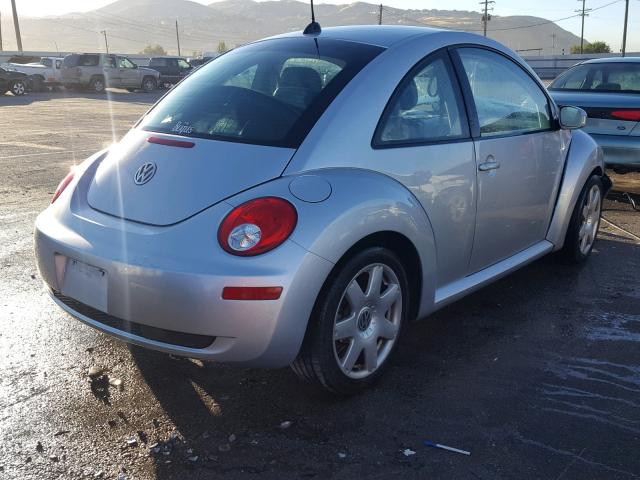 3VWSW31C36M418895 - 2006 VOLKSWAGEN NEW BEETLE 银色 照片 4