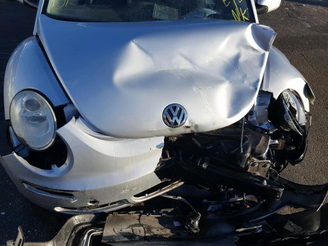 3VWSW31C36M418895 - 2006 VOLKSWAGEN NEW BEETLE 银色 照片 7