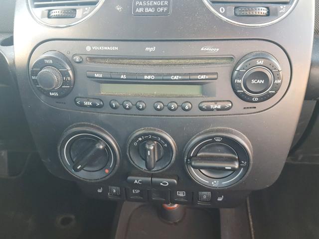 3VWSW31C36M418895 - 2006 VOLKSWAGEN NEW BEETLE 银色 照片 9