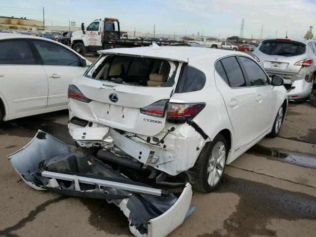 JTHKD5BH3F2224307 - 2015 LEXUS CT 200 WHITE photo 4