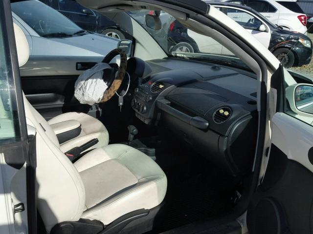 3VWFF31Y87M413299 - 2007 VOLKSWAGEN NEW BEETLE 白色 照片 5