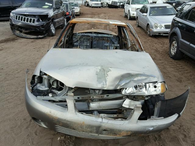 3N1CB51D42L599421 - 2002 NISSAN SENTRA XE TWO TONE photo 10