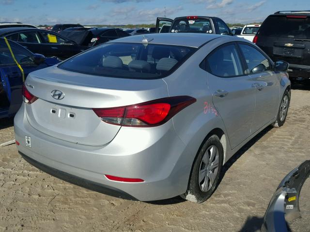 5NPDH4AE8GH778586 - 2016 HYUNDAI ELANTRA SE SILVER photo 4