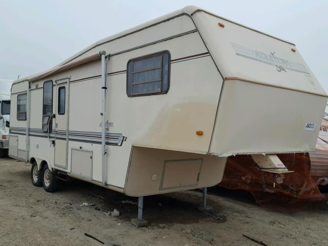 1N8WR2922J0070704 - 1988 KOUN 5TH WHEEL TAN photo 1