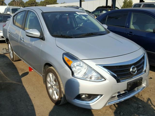 3N1CN7AP0GL827855 - 2016 NISSAN VERSA S SILVER photo 1