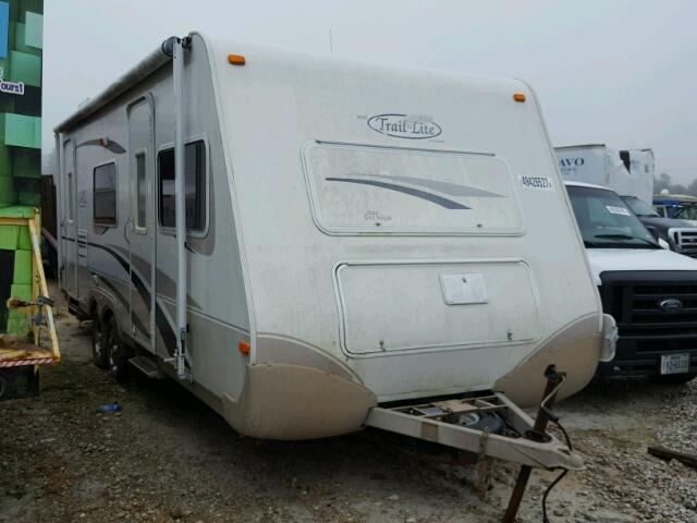 4WY204L2141200260 - 2004 TRAIL KING TRAIL LITE WHITE photo 1