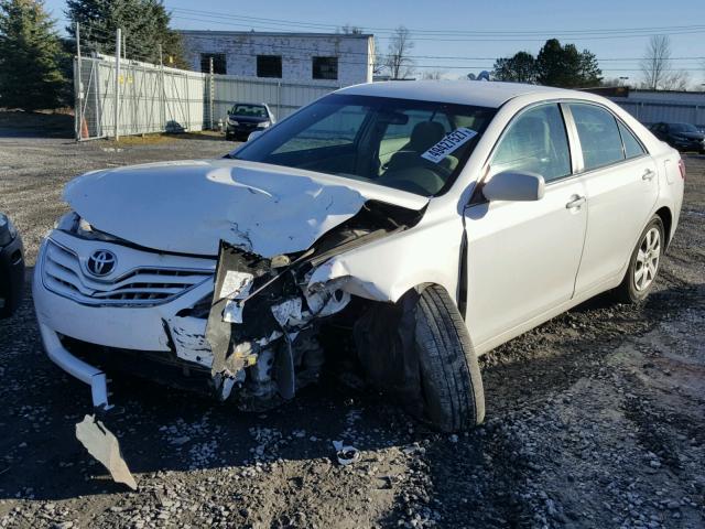 4T1BF3EK6BU750478 - 2011 TOYOTA CAMRY BASE WHITE photo 2