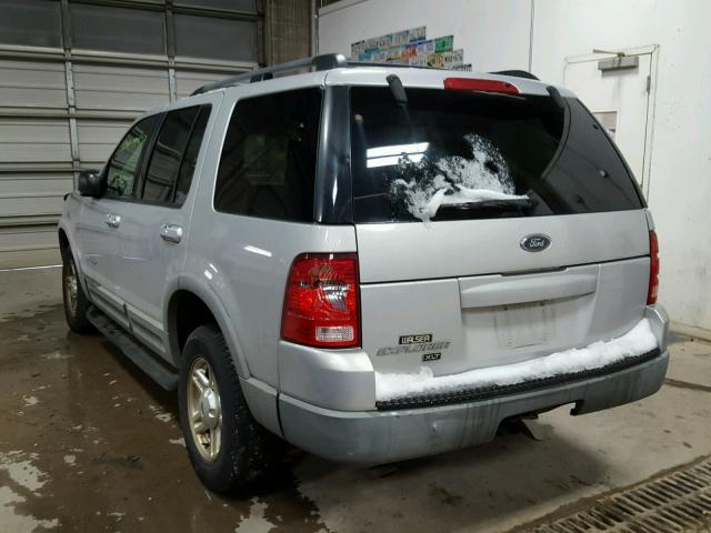 1FMDU73E22UB95337 - 2002 FORD EXPLORER X SILVER photo 3