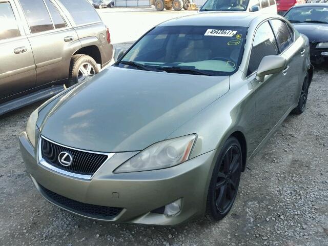 JTHBK262265000082 - 2006 LEXUS IS 250 GREEN photo 2