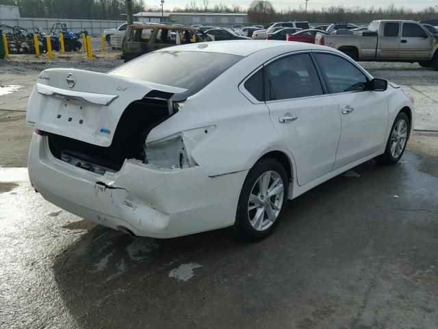 1N4AL3AP7DN407837 - 2013 NISSAN ALTIMA 2.5 WHITE photo 4