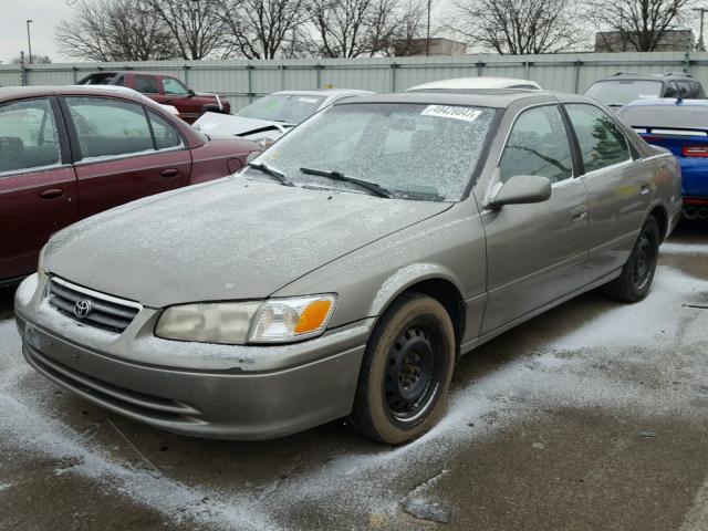 4T1BG22K01U040051 - 2001 TOYOTA CAMRY CE GRAY photo 2