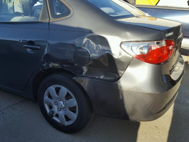 KMHDU46DX9U621352 - 2009 HYUNDAI ELANTRA GL GRAY photo 9