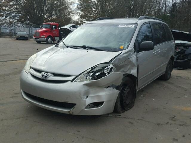 5TDZA23C96S518412 - 2006 TOYOTA SIENNA CE SILVER photo 2