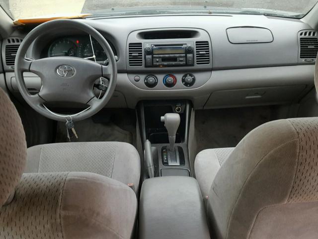 4T1BE32KX3U213606 - 2003 TOYOTA CAMRY LE შავი ფოტო 9