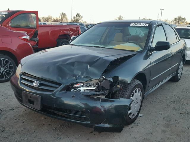 3HGCG66531G701290 - 2001 HONDA ACCORD LX GREEN photo 2