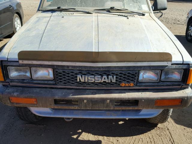 JN6ND01Y1FW001708 - 1985 NISSAN 720 SHORT SILVER photo 7