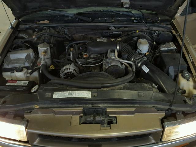 1GNDT13W92K236711 - 2002 CHEVROLET BLAZER GOLD photo 7