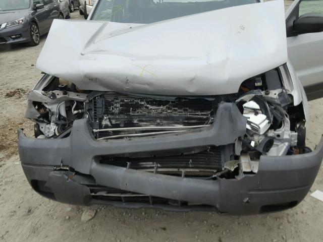 1FMCU02132KA92103 - 2002 FORD ESCAPE XLS SILVER photo 7