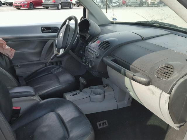 3VWCM31YX4M334866 - 2004 VOLKSWAGEN NEW BEETLE 蓝色 照片 5