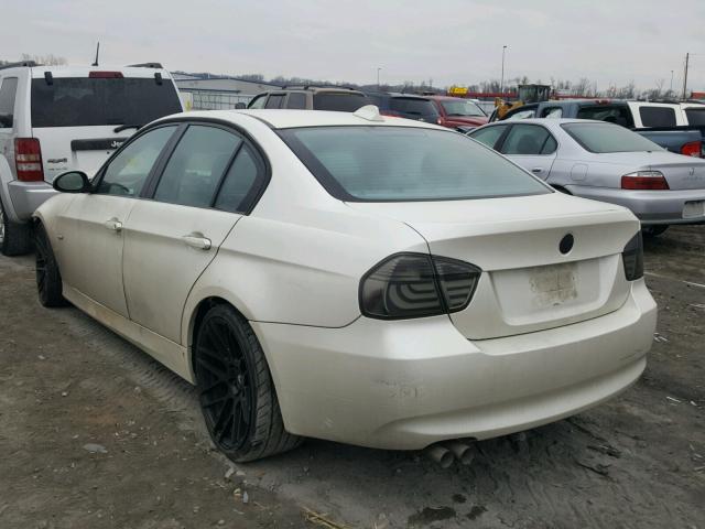 WBAVB17506NK41718 - 2006 BMW 325 I AUTO WHITE photo 3