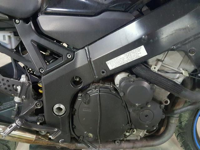 JS1GN7CA642111878 - 2004 SUZUKI GSX-R600 K BLACK photo 7