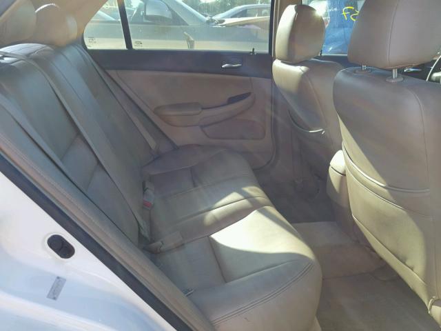 1HGCM56124A045392 - 2004 HONDA ACCORD DX WHITE photo 6