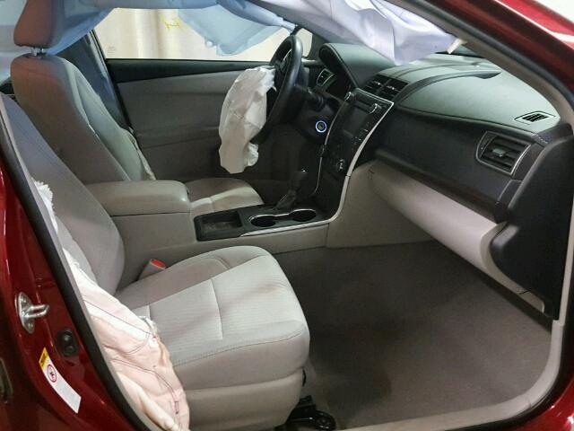 4T1BF1FK0GU511163 - 2016 TOYOTA CAMRY LE წითელი ფოტო 5