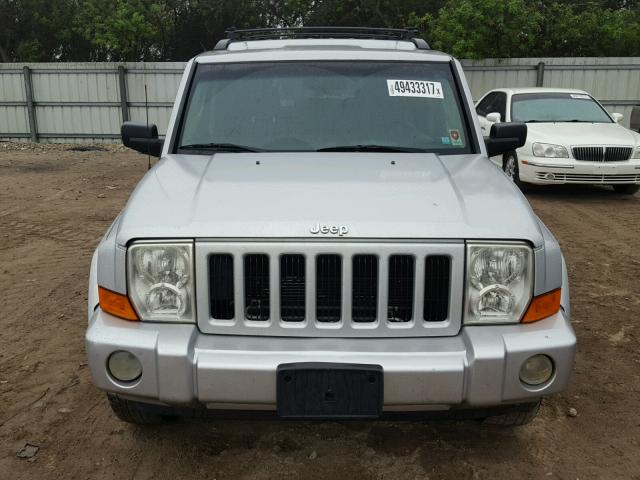 1J8HH48K66C136612 - 2006 JEEP COMMANDER SILVER photo 9