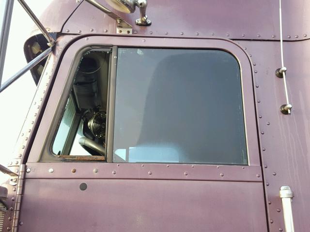 1FUPUSZB71LG04711 - 2001 FREIGHTLINER CONVENTION PURPLE photo 9