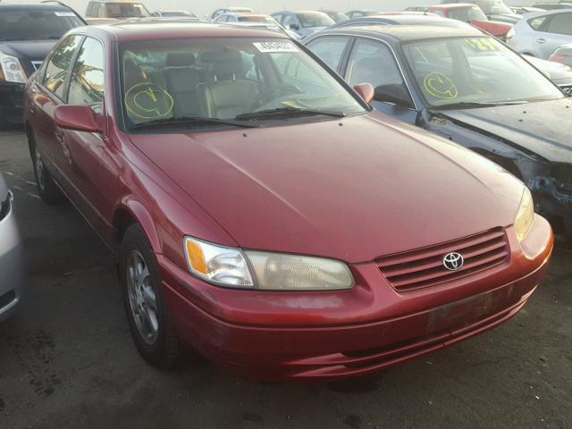 4T1BF28K6WU924531 - 1998 TOYOTA CAMRY CE RED photo 1