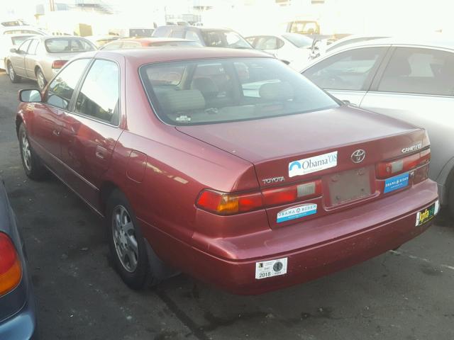 4T1BF28K6WU924531 - 1998 TOYOTA CAMRY CE RED photo 3