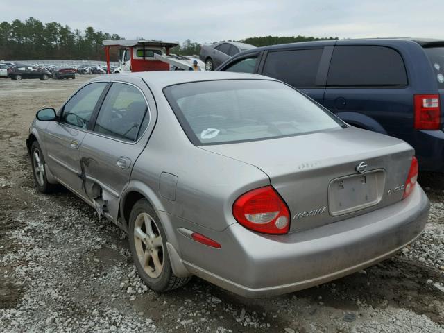 JN1CA31D81T632843 - 2001 NISSAN MAXIMA GXE SILVER photo 3